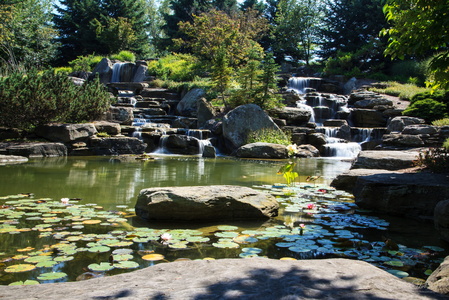 Richard & Helen DeVos Japanese Garden